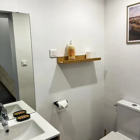 לינה וארוחת בוקר La Val